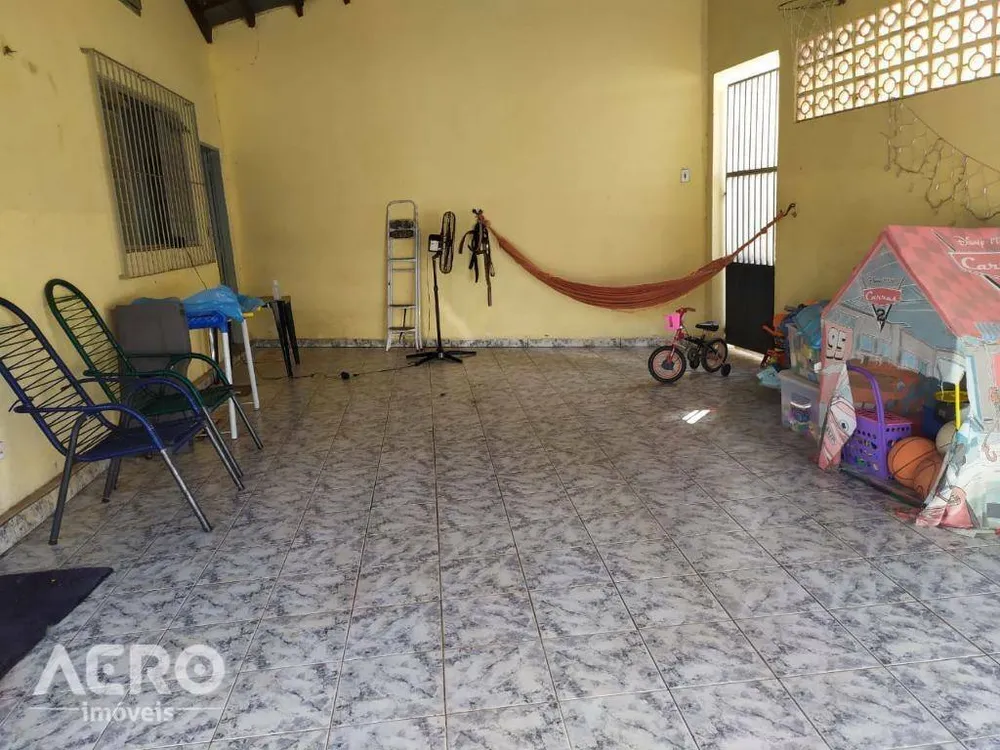 Casa, 3 quartos, 196 m² - Foto 2