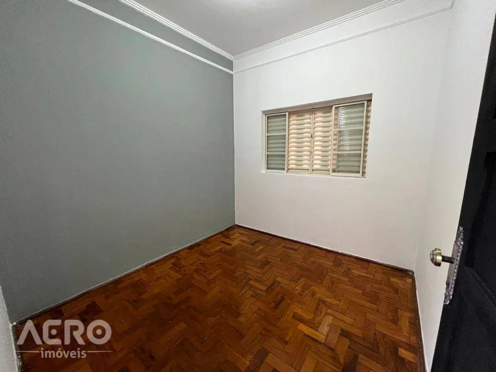 Casa, 4 quartos, 220 m² - Foto 4
