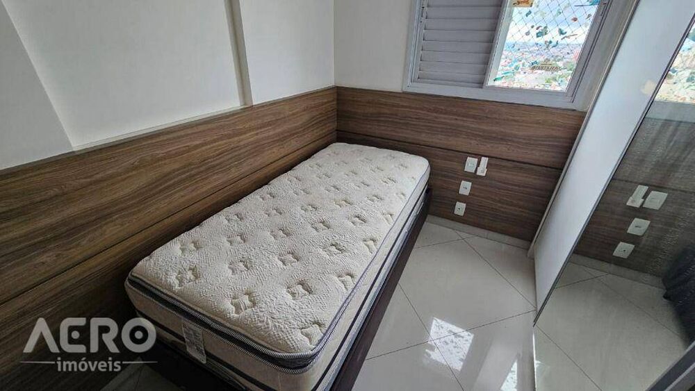 Apartamento para alugar com 3 quartos, 150m² - Foto 40