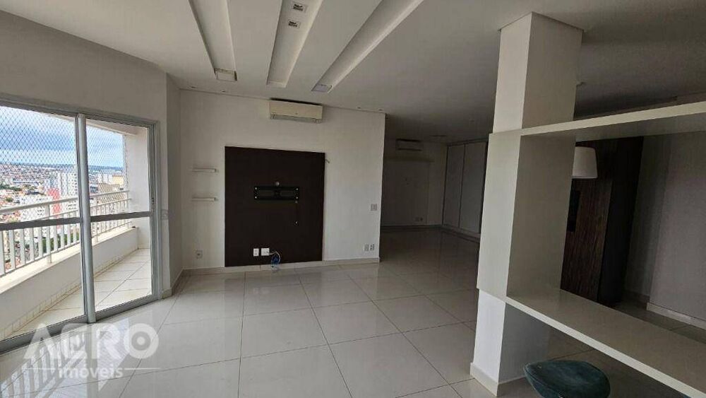 Apartamento para alugar com 3 quartos, 150m² - Foto 1