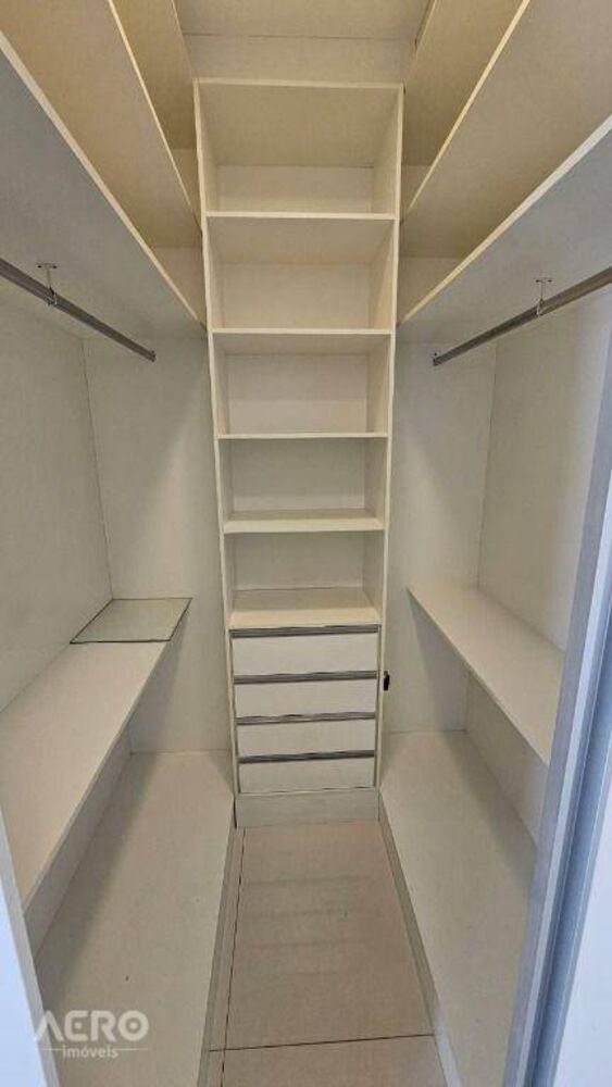 Apartamento para alugar com 3 quartos, 150m² - Foto 23