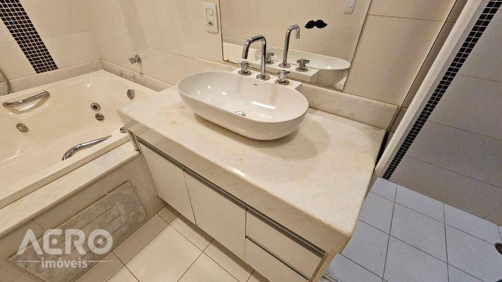 Apartamento para alugar com 3 quartos, 150m² - Foto 35