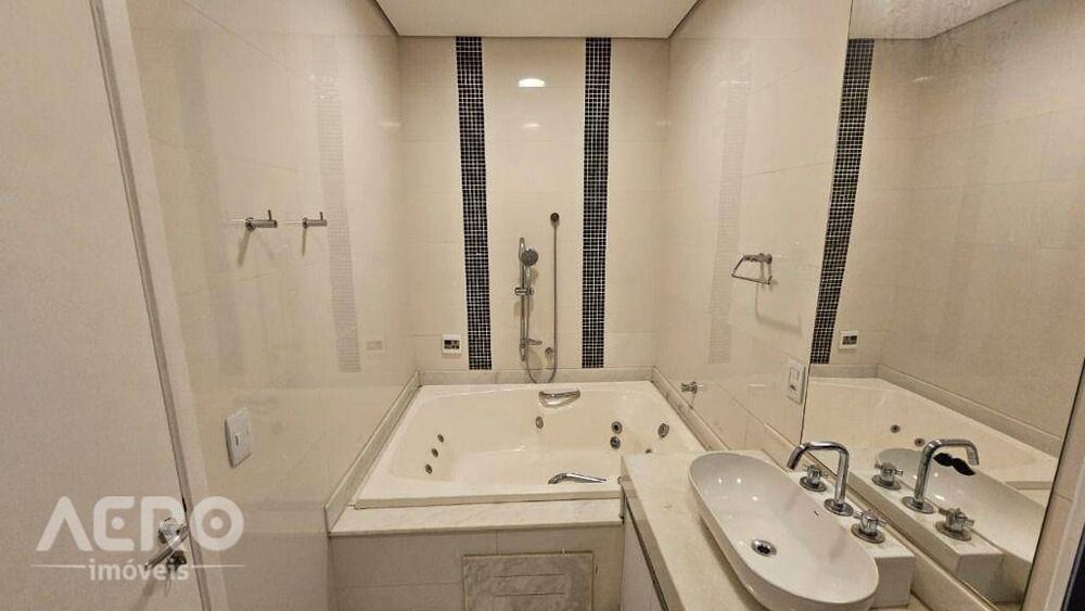 Apartamento para alugar com 3 quartos, 150m² - Foto 33