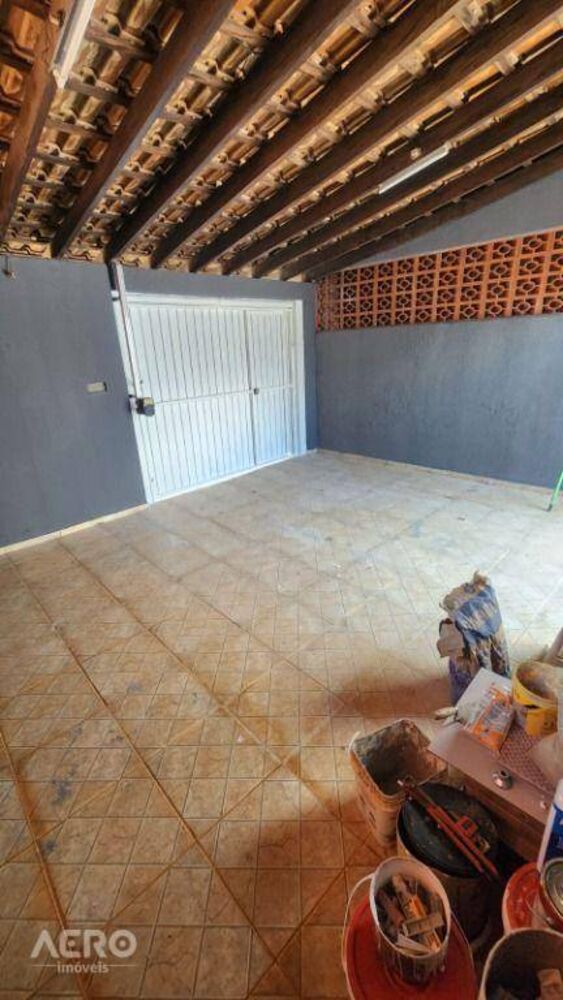 Casa à venda com 2 quartos, 118m² - Foto 1