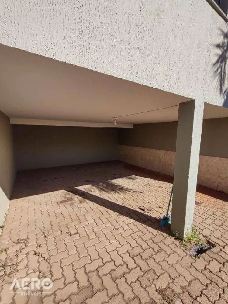 Casa, 4 quartos, 255 m² - Foto 4