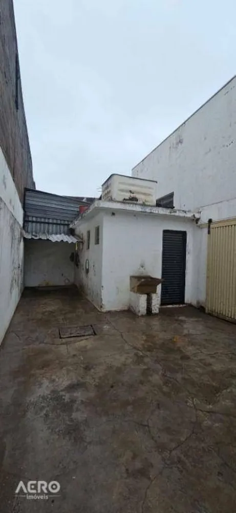 Depósito-Galpão, 555 m² - Foto 1