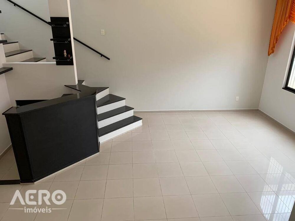 Casa, 4 quartos, 215 m² - Foto 4
