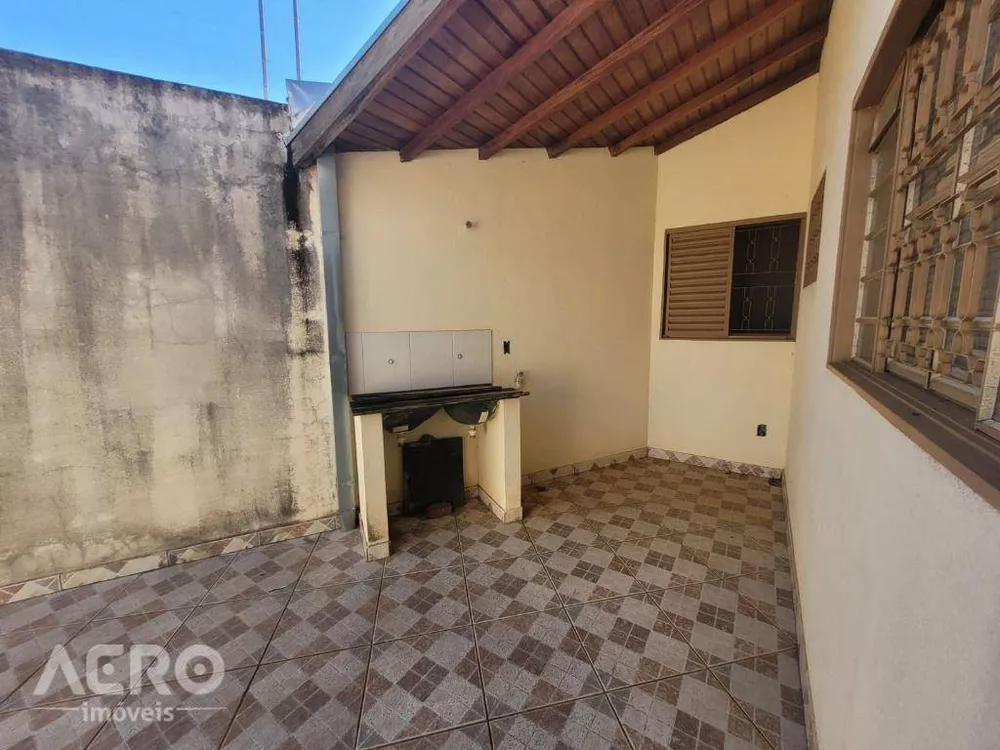 Casa à venda com 3 quartos, 133m² - Foto 4