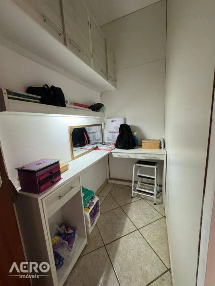 Casa, 4 quartos, 206 m² - Foto 2