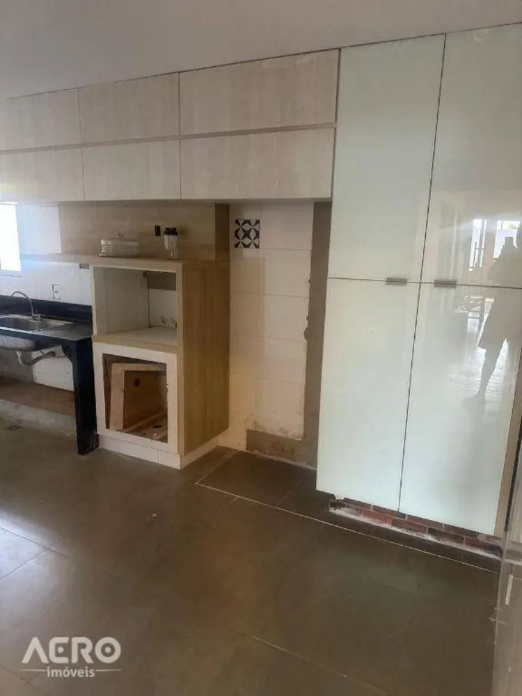 Chácara, 3 quartos, 600 m² - Foto 2