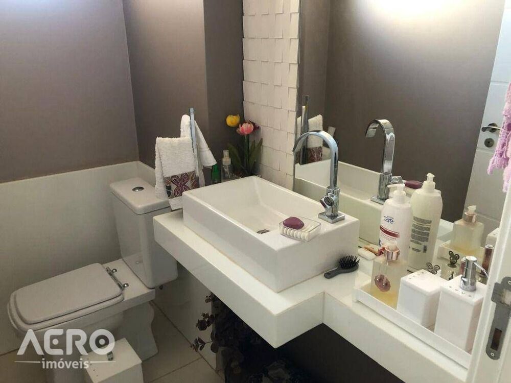 Apartamento à venda com 3 quartos, 240m² - Foto 9