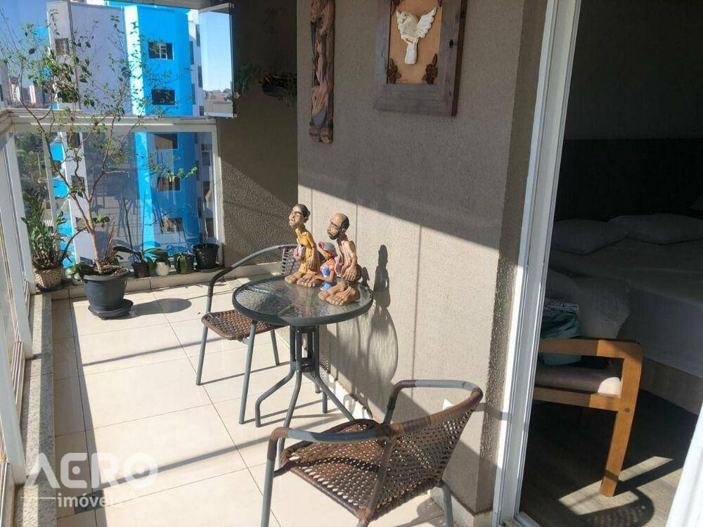 Apartamento à venda com 3 quartos, 240m² - Foto 8