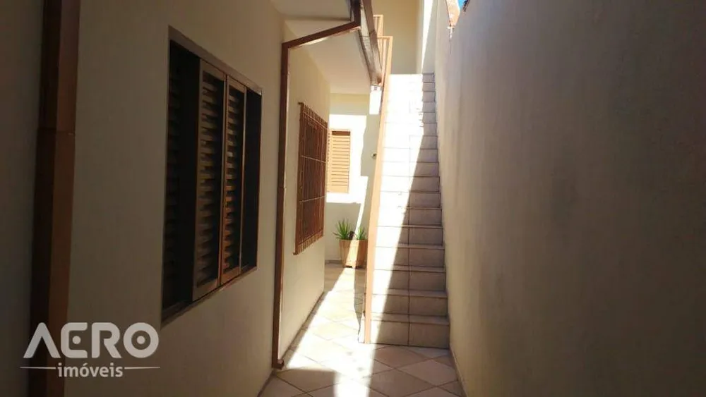 Casa, 3 quartos, 204 m² - Foto 2