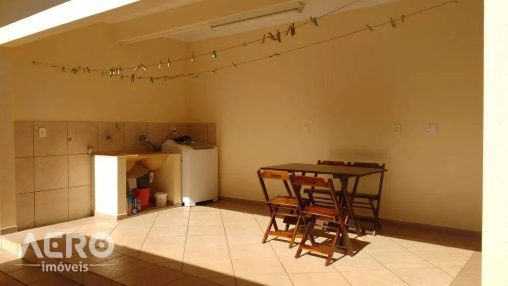 Casa, 3 quartos, 204 m² - Foto 1