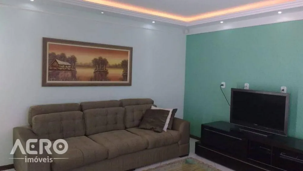 Casa, 3 quartos, 204 m² - Foto 8