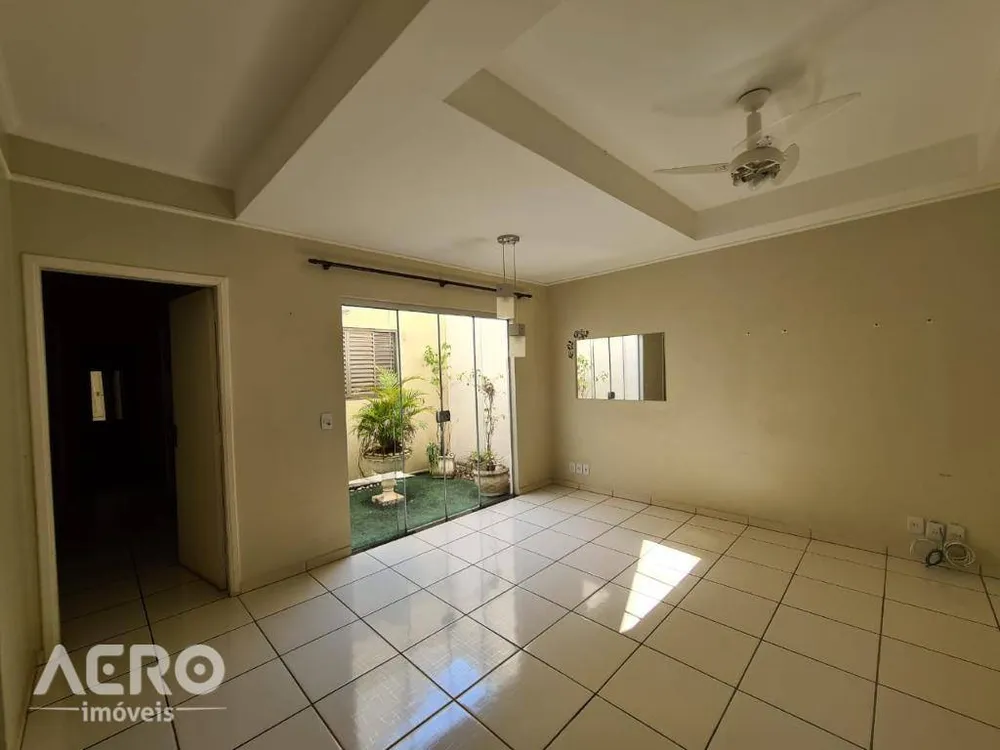 Casa, 3 quartos, 200 m² - Foto 2