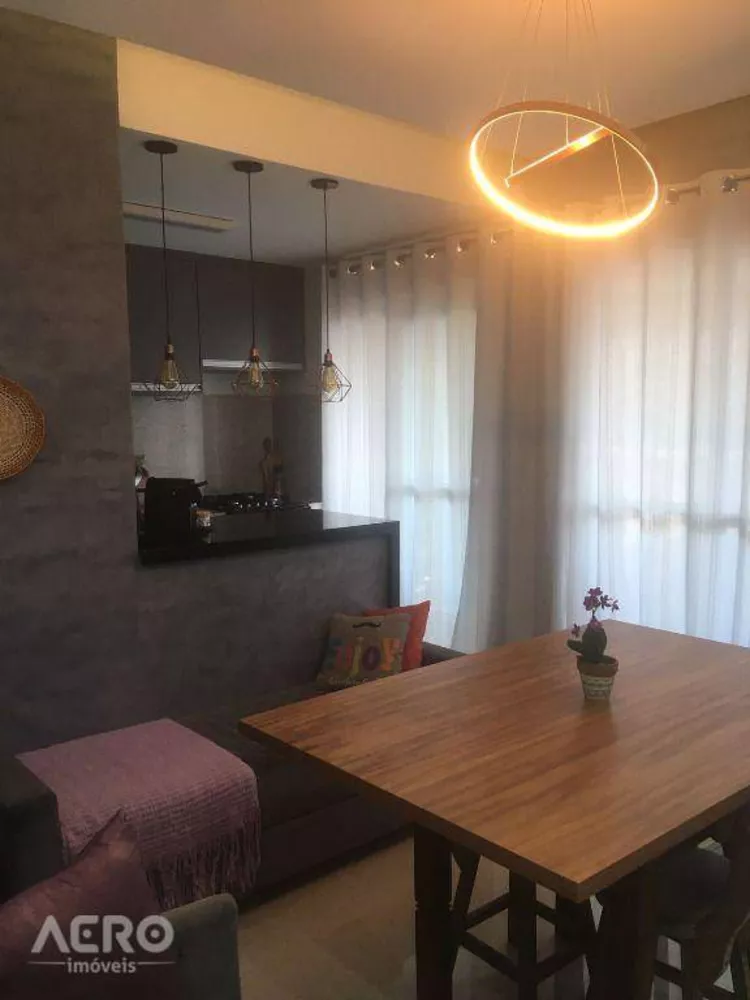 Apartamento à venda com 3 quartos, 96m² - Foto 2