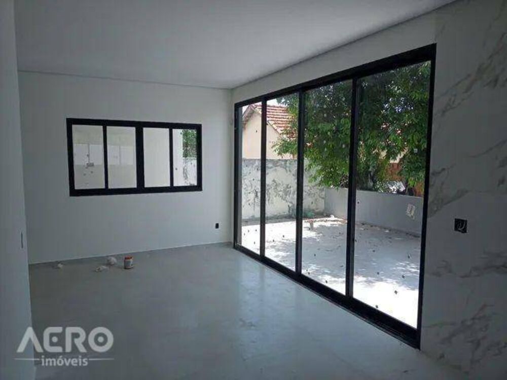 Casa à venda com 3 quartos, 200m² - Foto 15