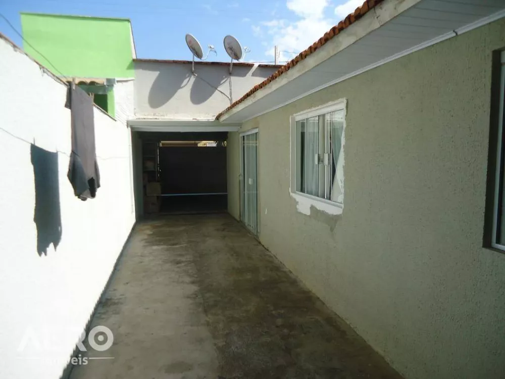 Casa à venda com 3 quartos, 180m² - Foto 3