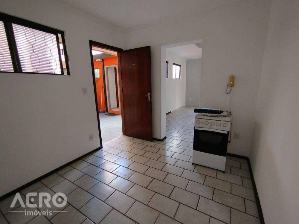 Apartamento para alugar com 1 quarto, 40m² - Foto 1