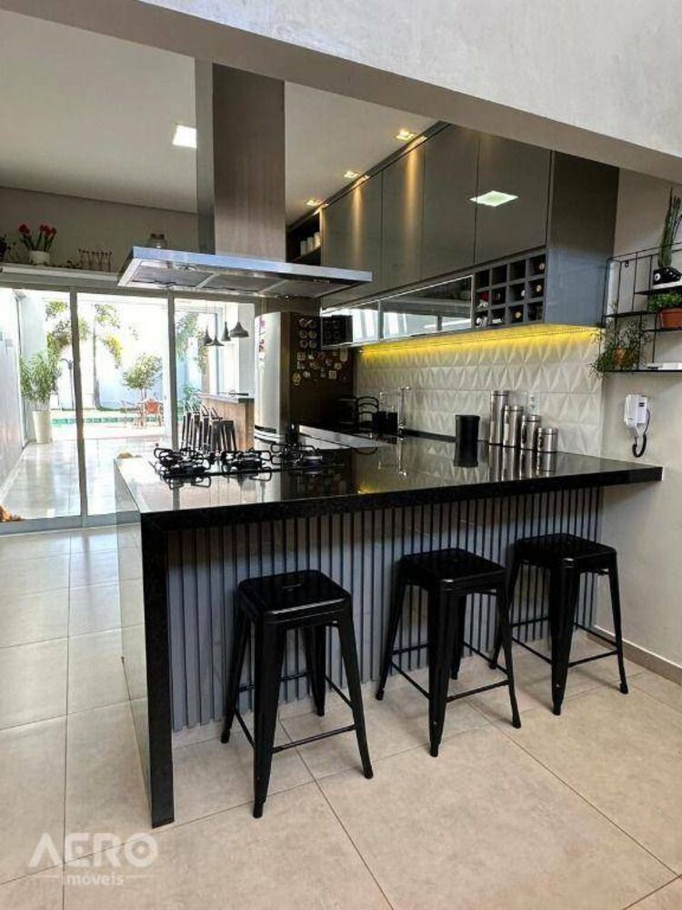 Casa, 3 quartos, 230 m² - Foto 10