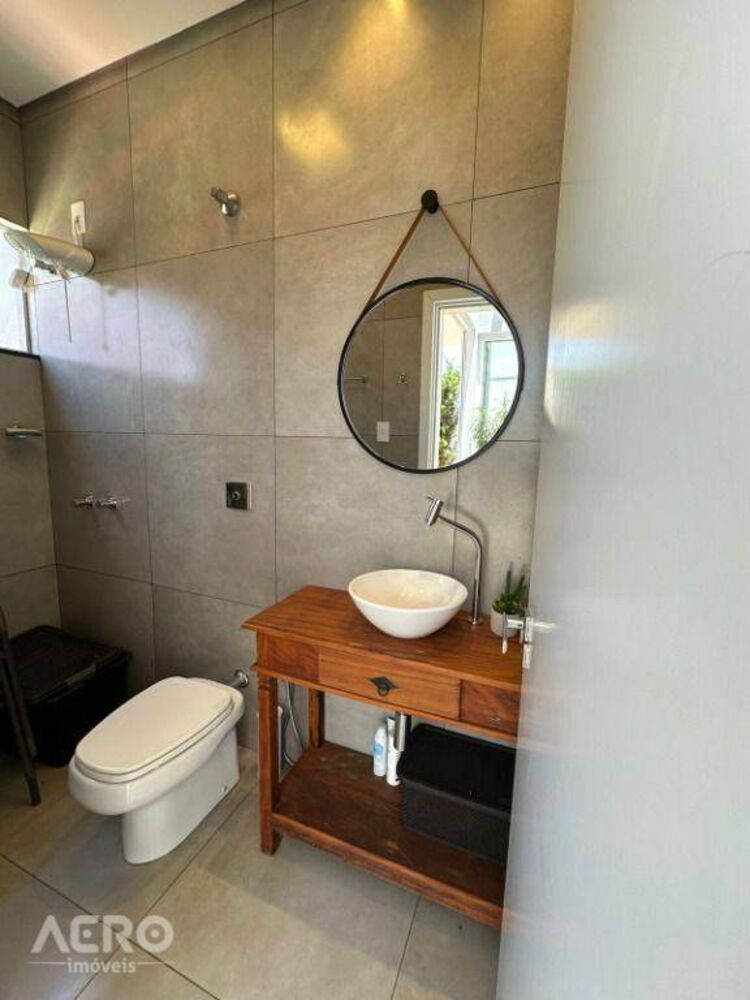 Casa, 3 quartos, 230 m² - Foto 35