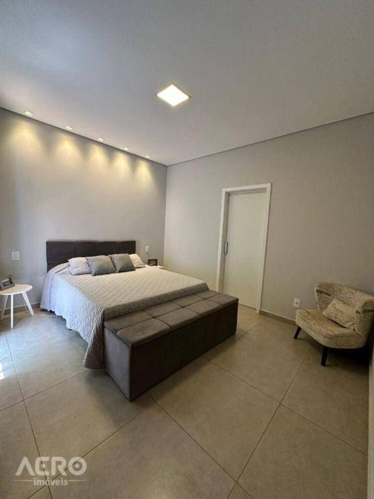 Casa, 3 quartos, 230 m² - Foto 23