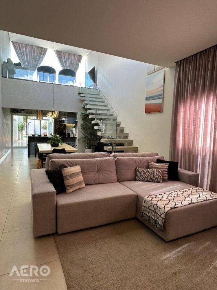 Casa, 3 quartos, 230 m² - Foto 2