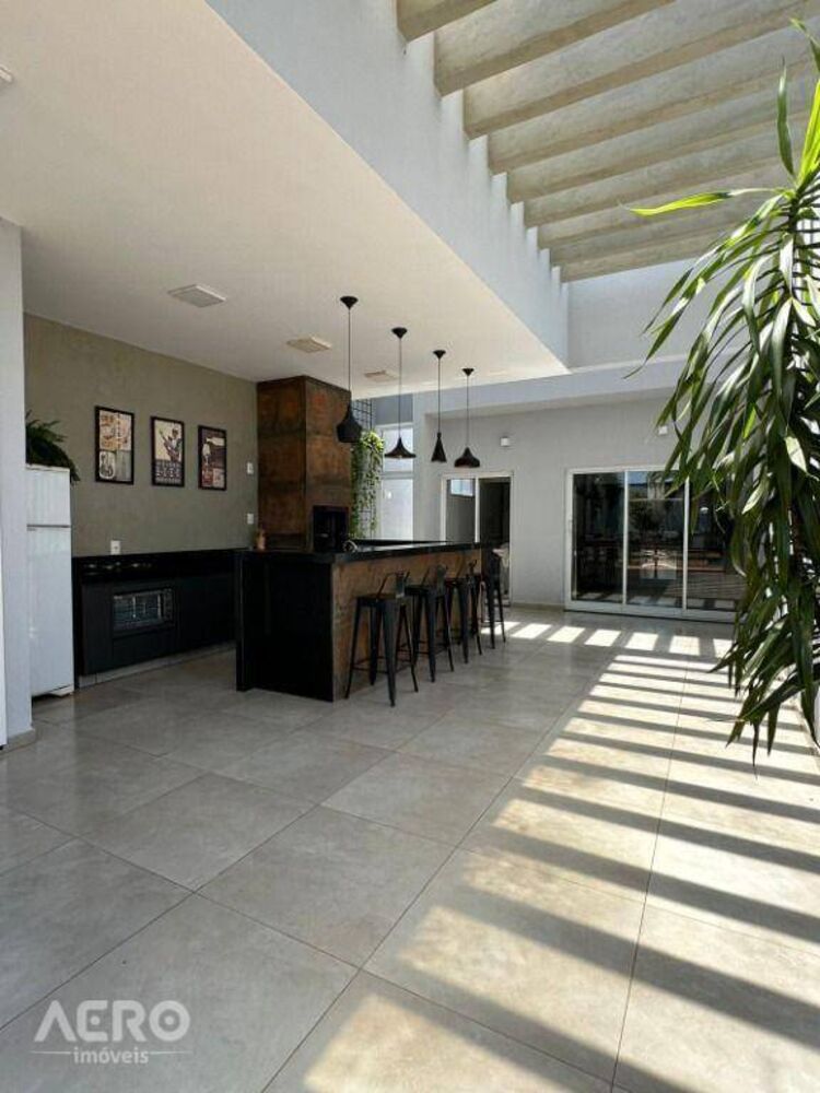 Casa, 3 quartos, 230 m² - Foto 34