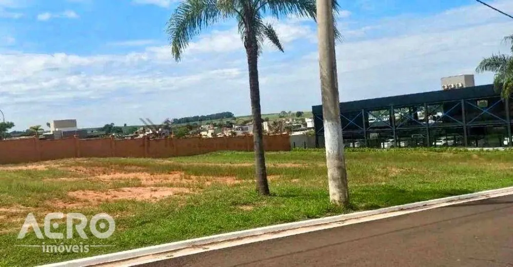 Loteamento e Condomínio, 900 m² - Foto 1