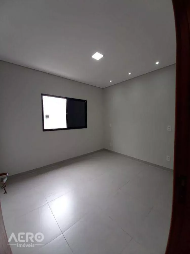 Casa à venda com 3 quartos, 126m² - Foto 4