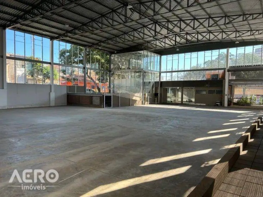 Loja-Salão, 1160 m² - Foto 1