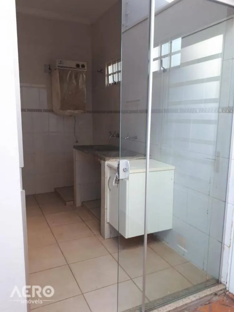 Casa, 3 quartos, 200 m² - Foto 2