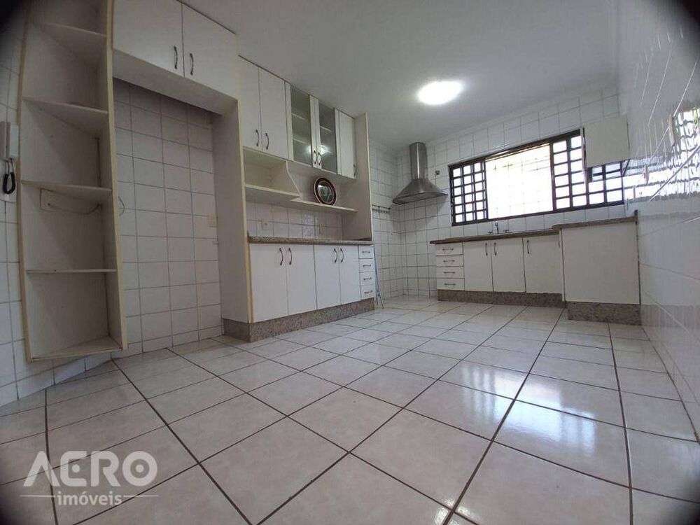 Casa, 3 quartos, 200 m² - Foto 5