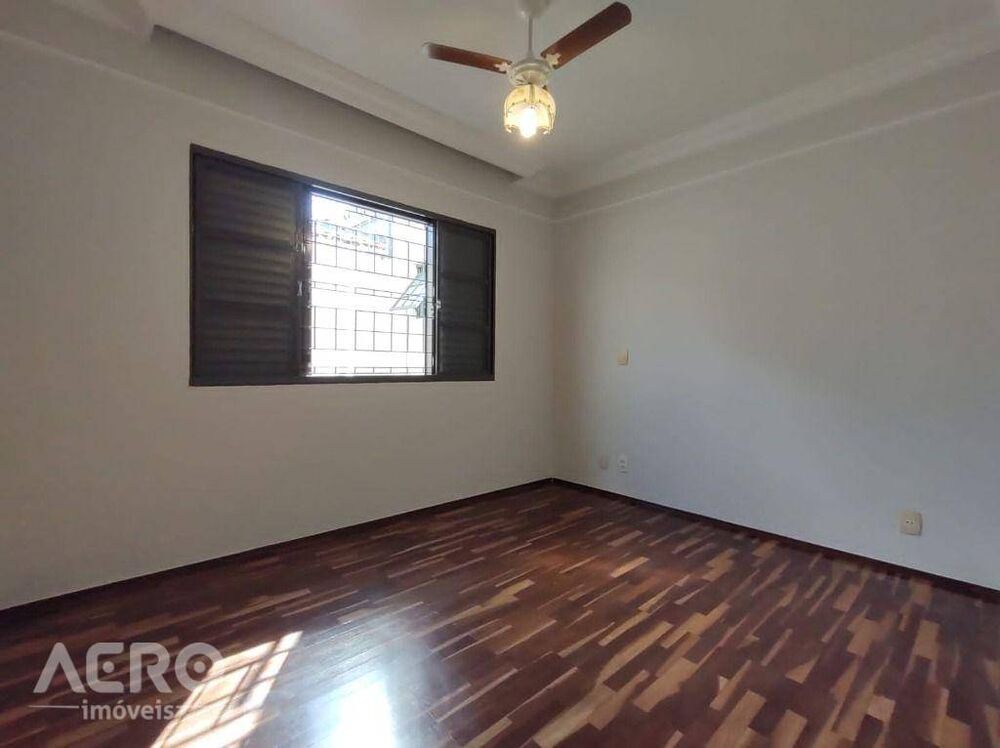 Casa, 3 quartos, 200 m² - Foto 10