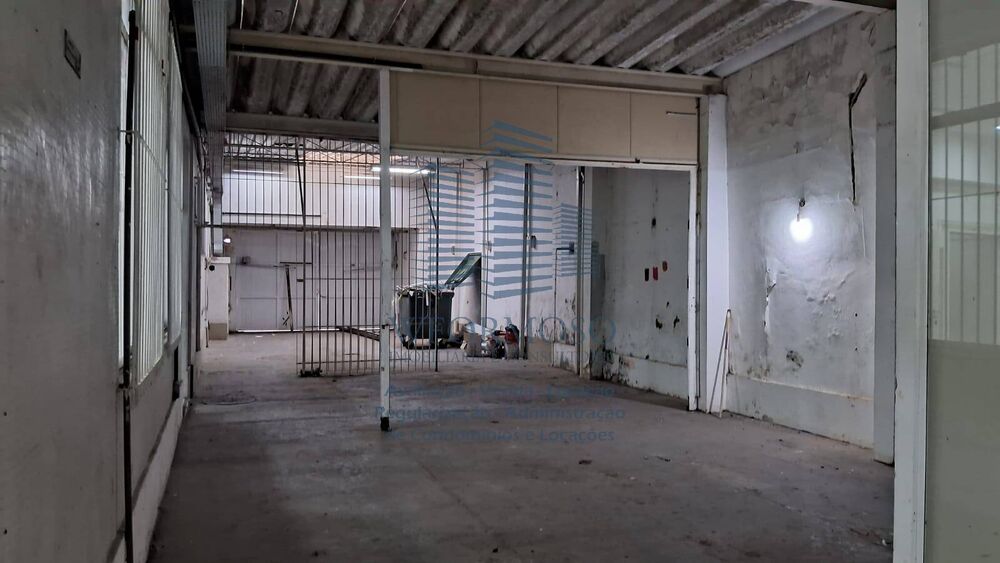 Sala-Conjunto, 1371 m² - Foto 1