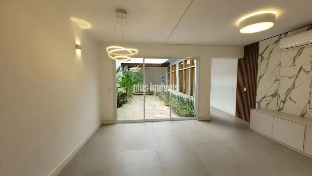 Casa de Vila à venda com 2 quartos, 132m² - Foto 1