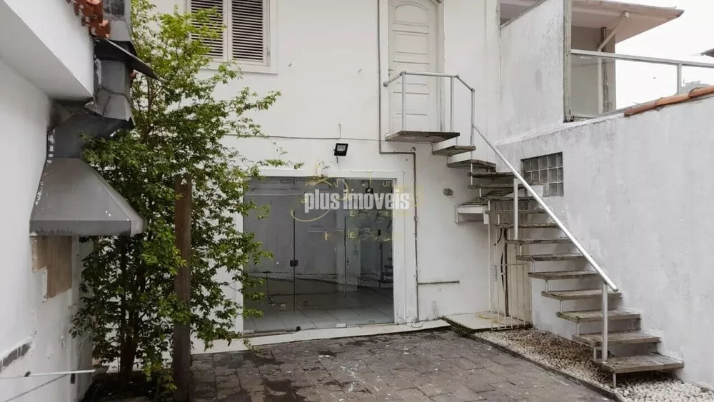 Casa à venda com 4 quartos, 219m² - Foto 1