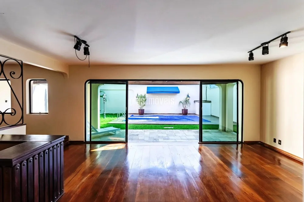 Casa, 3 quartos, 278 m² - Foto 1