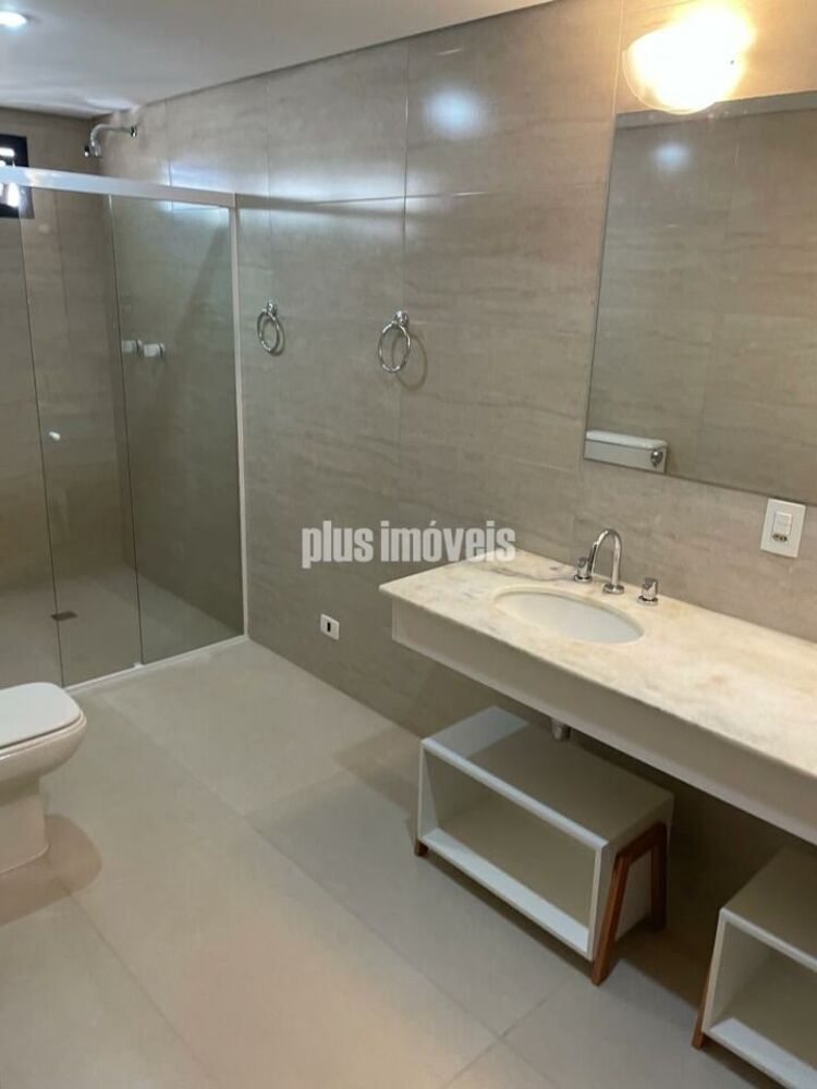 Apartamento, 4 quartos, 221 m² - Foto 1