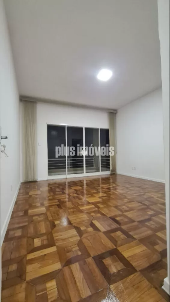 Casa à venda com 4 quartos, 330m² - Foto 3