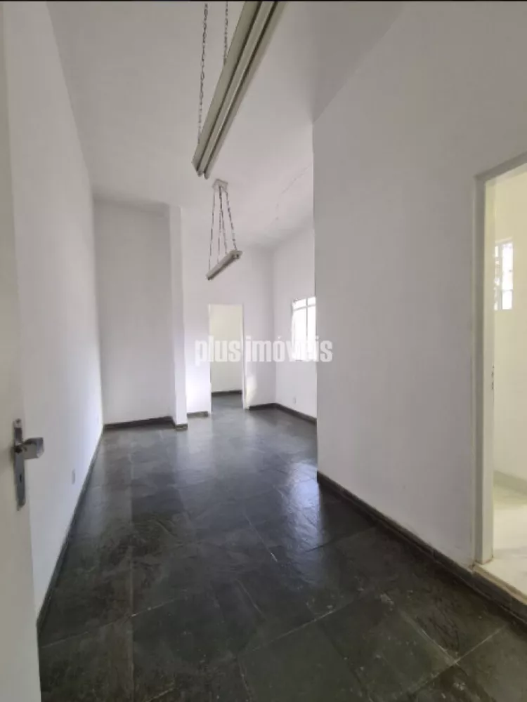 Casa à venda com 4 quartos, 330m² - Foto 11