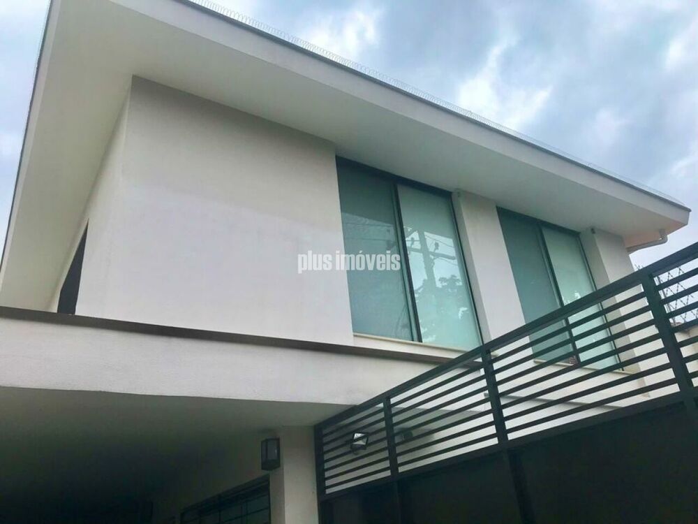 Casa Comercial à venda com 7 quartos, 250m² - Foto 1
