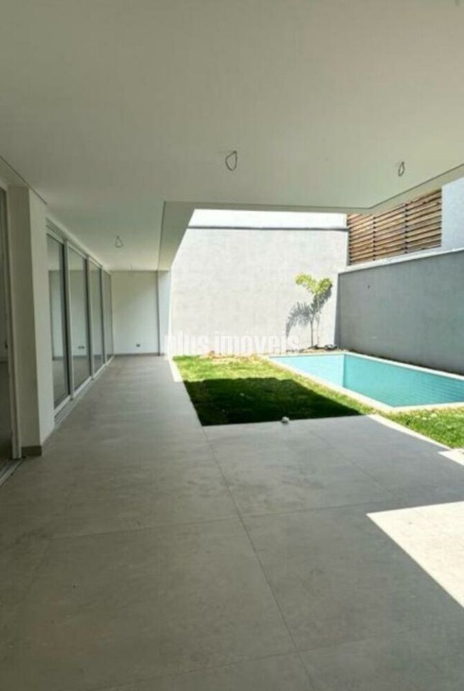 Casa de Condomínio à venda com 4 quartos, 450m² - Foto 1