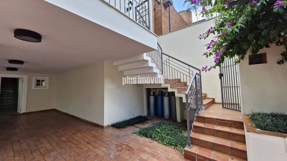 Casa, 4 quartos, 329 m² - Foto 1