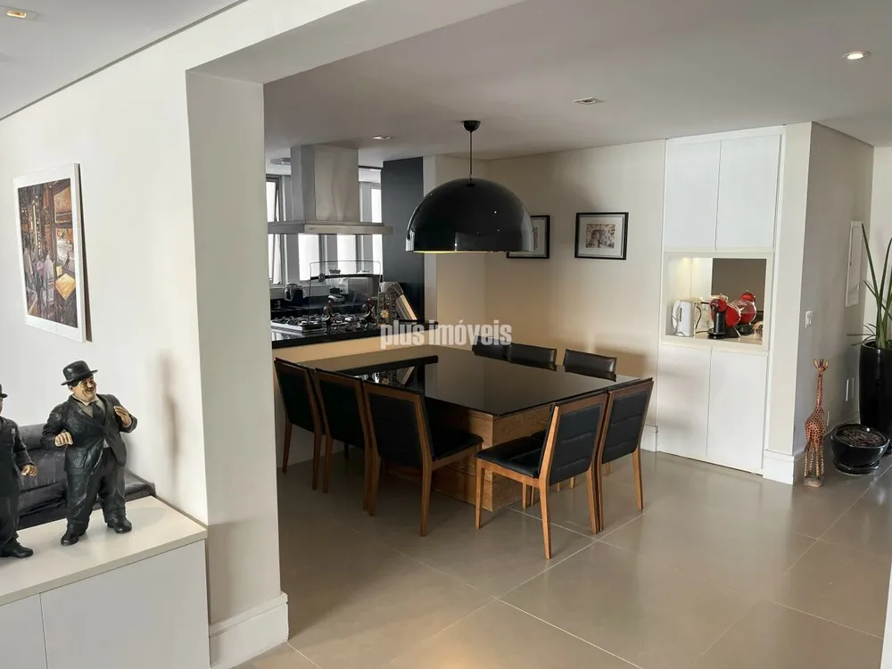 Apartamento, 3 quartos, 232 m² - Foto 1