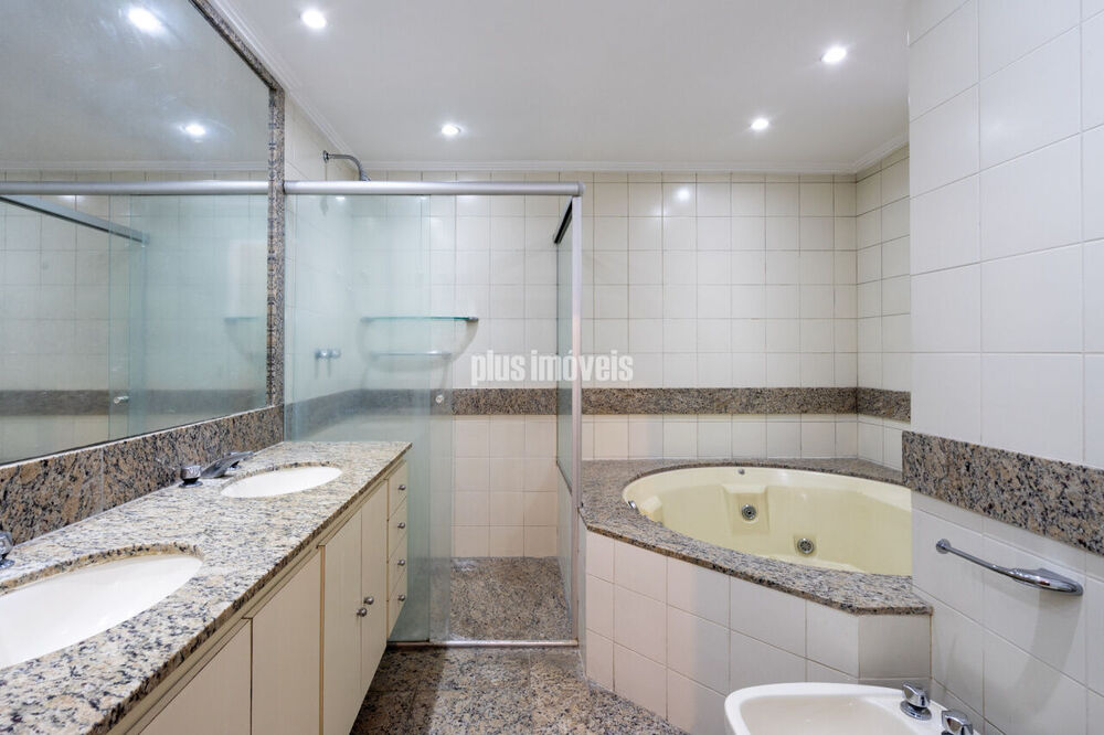 Apartamento, 3 quartos, 190 m² - Foto 2