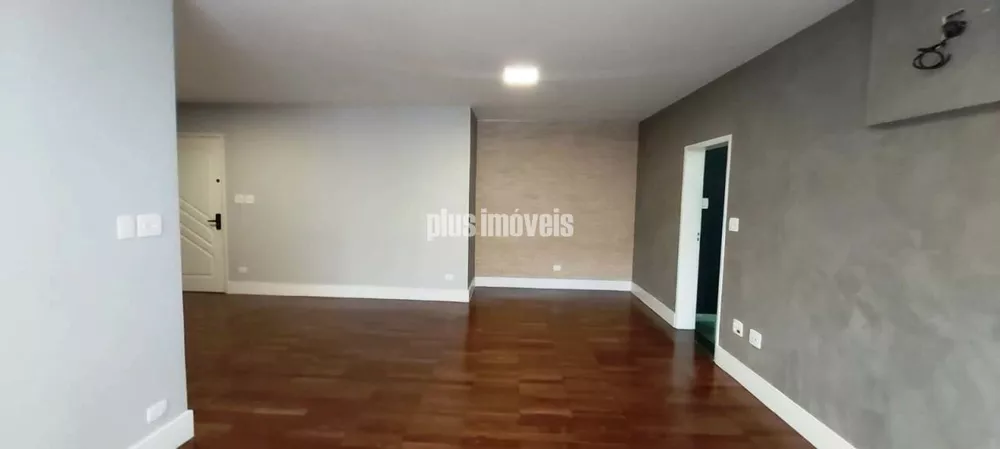 Apartamento à venda com 3 quartos, 128m² - Foto 2