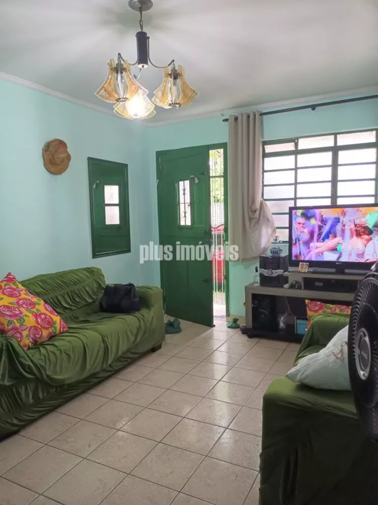 Casa à venda com 2 quartos, 82m² - Foto 1