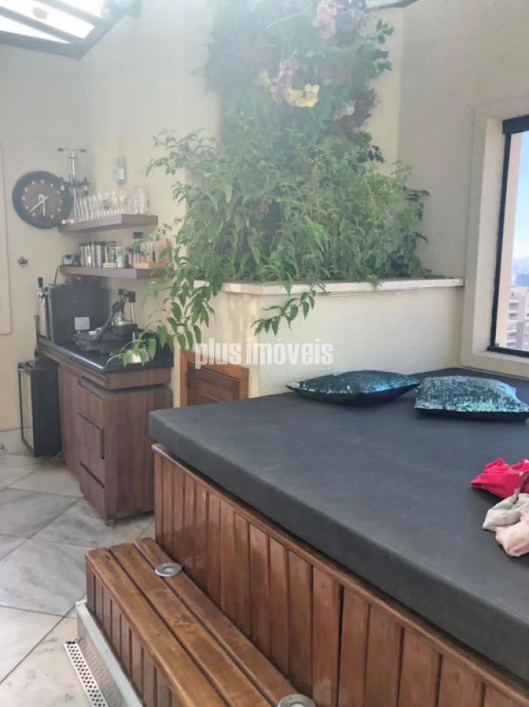 Apartamento, 3 quartos, 210 m² - Foto 1